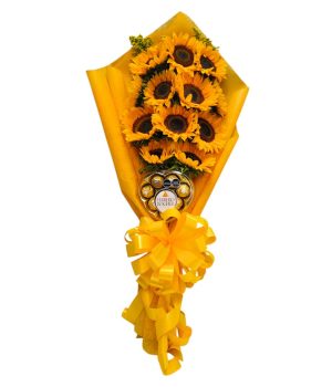 Ramo de girasoles con chocolates.