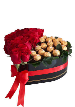 Caja en forma de corazón con rosas rojas y chocolates Ferrero Rocher.