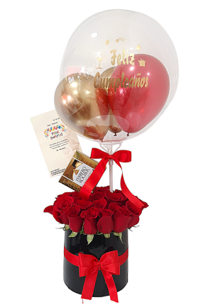 Arreglo floral con rosas rojas, globo de cumpleaños y chocolates Ferrero Rocher.
