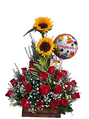 Rosas rojas, girasoles y globo de cumpleaños