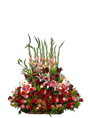 Arreglo floral grande con rosas rojas, lirios rosados, gladiolos y dos osos de peluche con mensaje "Te Amo".