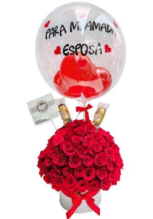 Cilindro con rosas, globo perosnalizado y chocolate